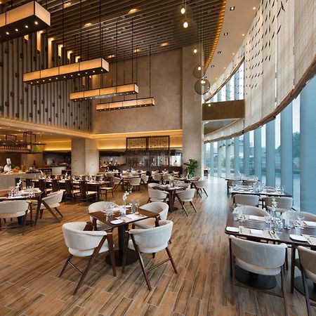 Doubletree By Hilton Hotel An Thuận Ngoại thất bức ảnh