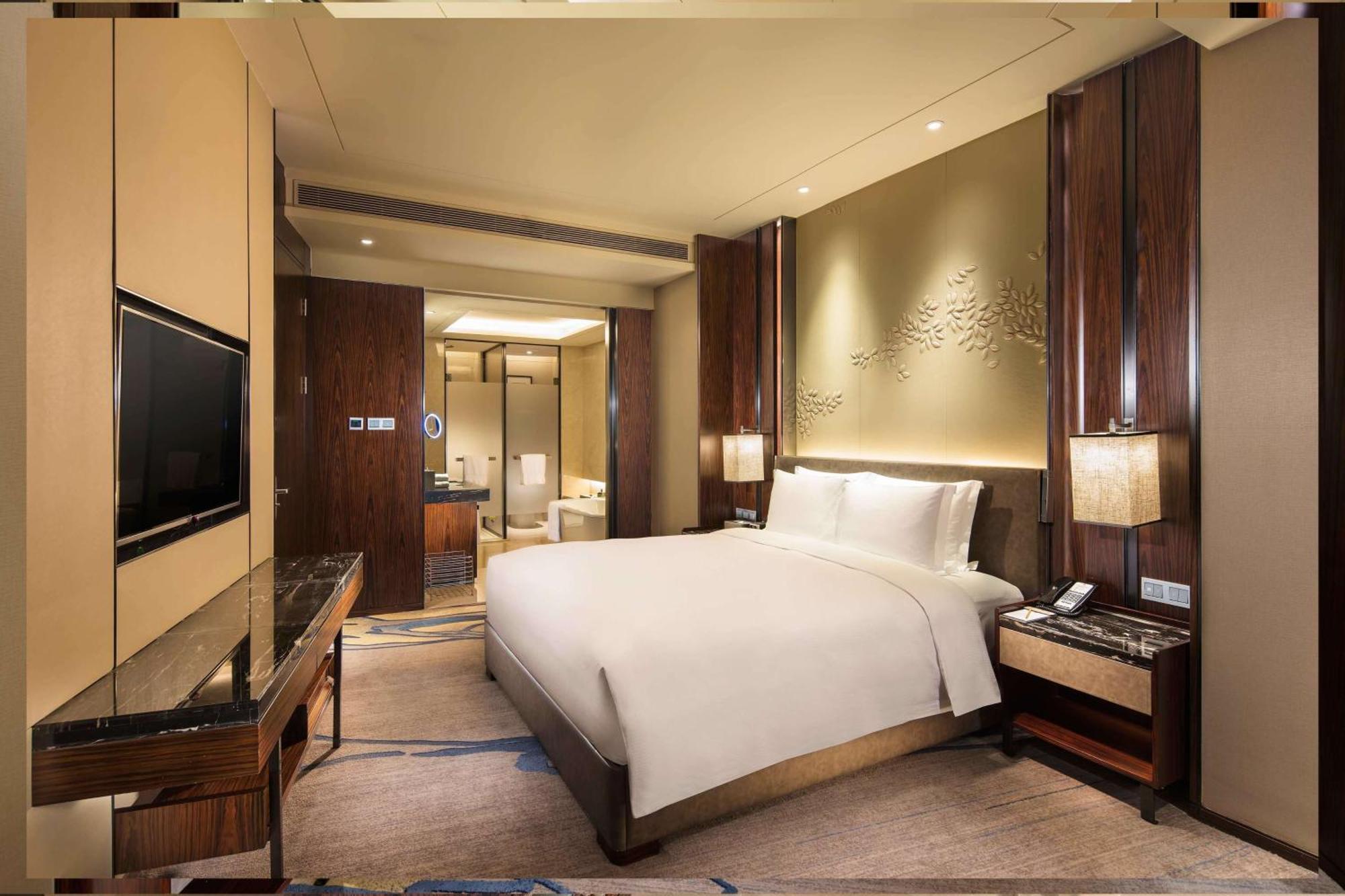 Doubletree By Hilton Hotel An Thuận Ngoại thất bức ảnh