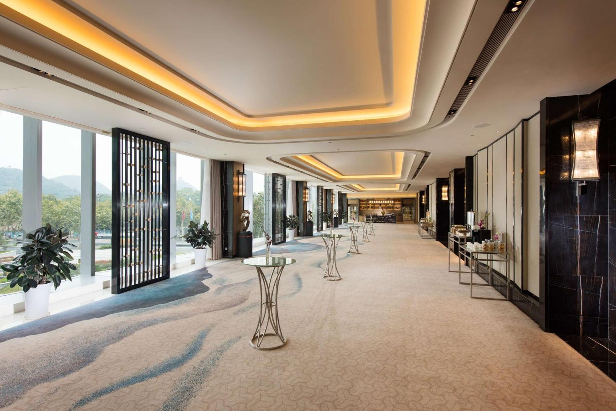 Doubletree By Hilton Hotel An Thuận Ngoại thất bức ảnh