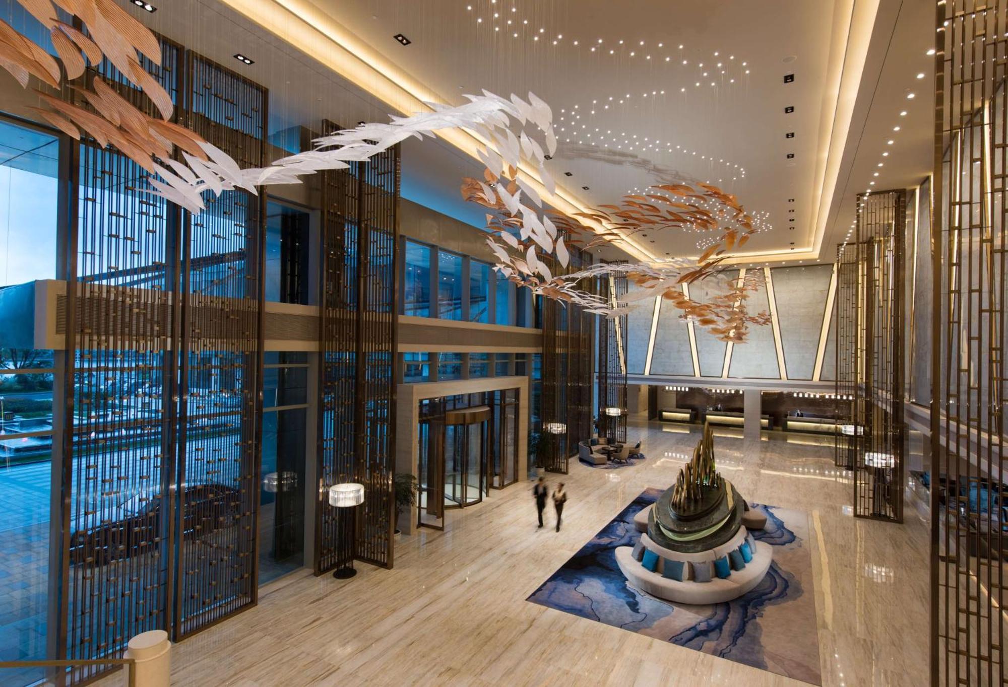 Doubletree By Hilton Hotel An Thuận Ngoại thất bức ảnh